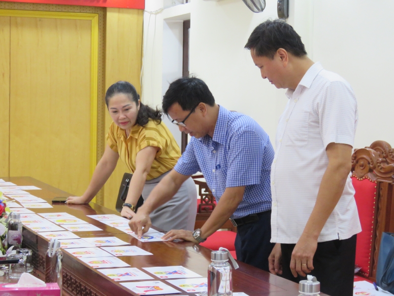 37 tác phẩm tham gia Cuộc vận động sáng tác biểu trưng Đại hội XIX Công đoàn Hà Tĩnh  - Chất lượng và đa sắc màu